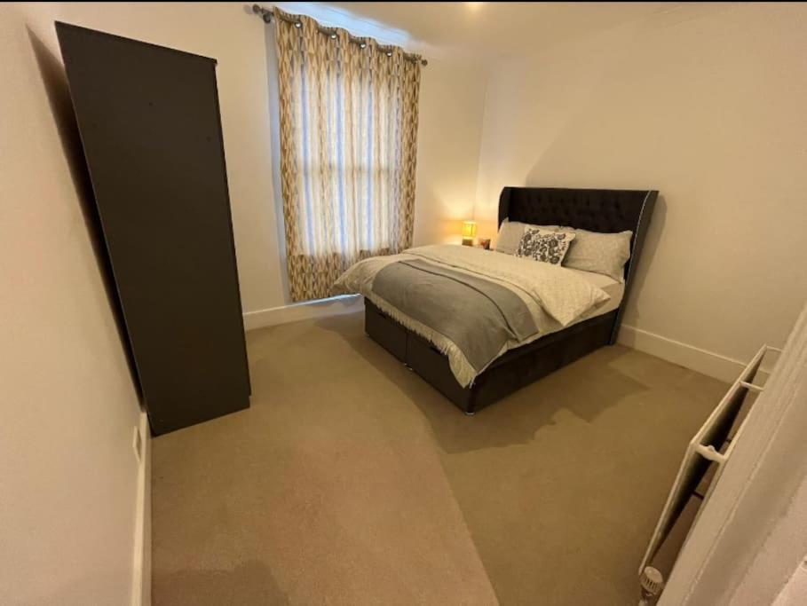 Two Bedroom Flat In London Exterior photo